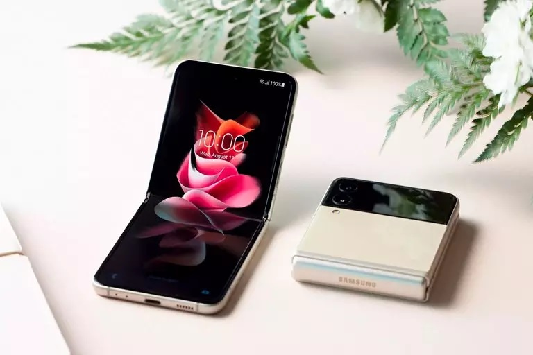 Compare Galaxy Z Flip 3 With Galaxy Z Flip 5G